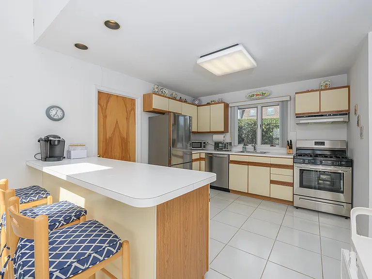 14 Canal Way — Photo 6