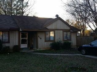 210 Somerset Dr, Warner Robins, GA 31088