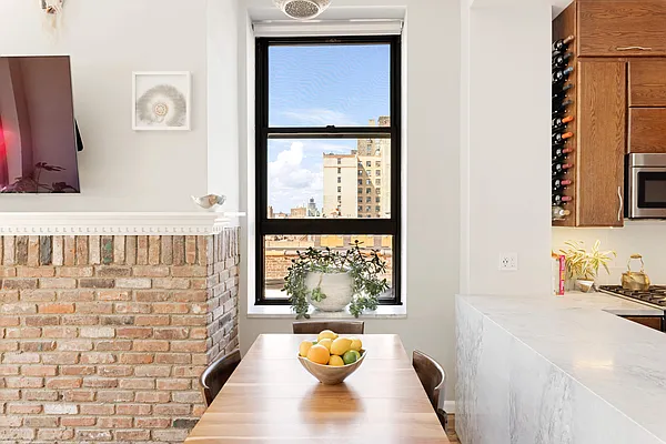 Sold by Compass | media 3