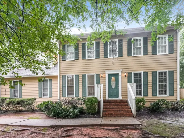 2481 Meadowglen Trl, Snellville, GA 30078