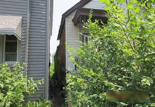 3rd image of 9807 S Avenue M