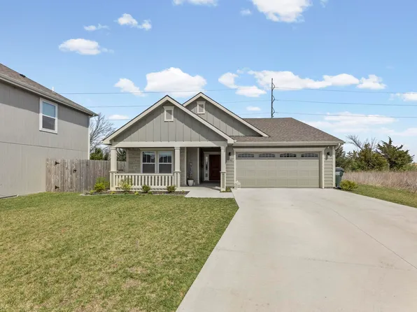 1743 Elderberry Ln, Ottawa, KS 66067