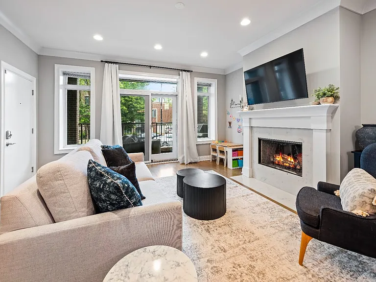 1513 W Diversey Pkwy #1517-1E — Photo 10