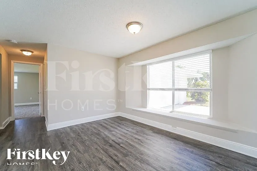 3 bed, 2.0 bath, 1619 sqft, $1,895 — Photo 4
