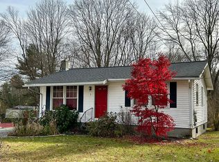 3 Day Rd, Dudley, MA 01571