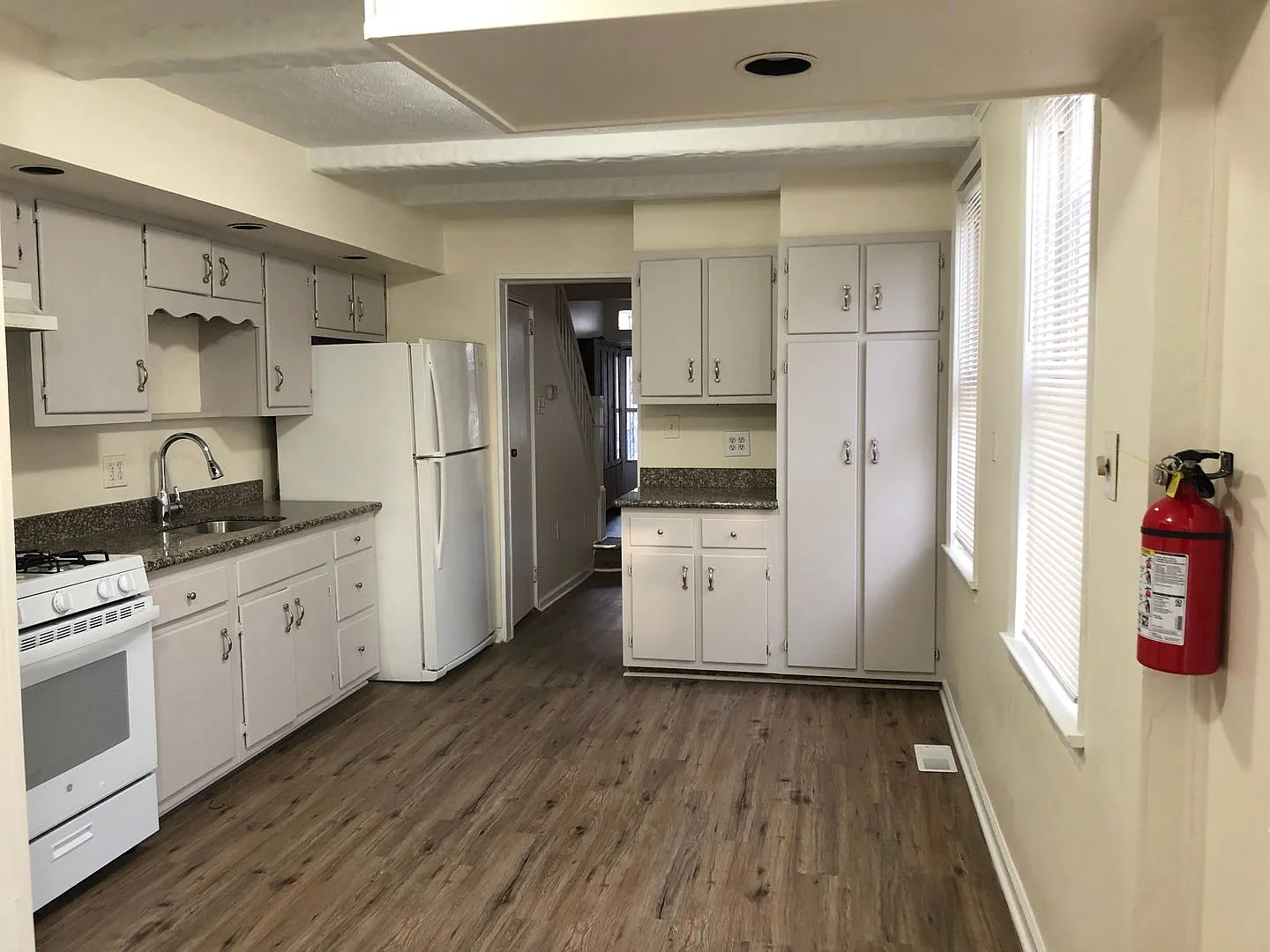 Great Home in Villa Park! Improvements underway!! Spacious Living Area and Eat-in-Kitchen! Laundr... — Photo 4