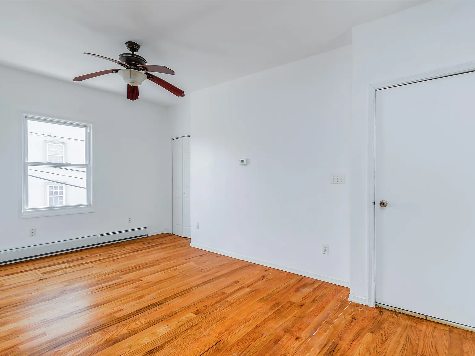 2 bed, 1.0 bath, $1,800 — Photo 4
