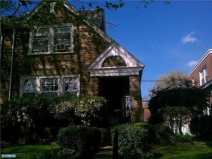 1st image of 725 Longshore Ave