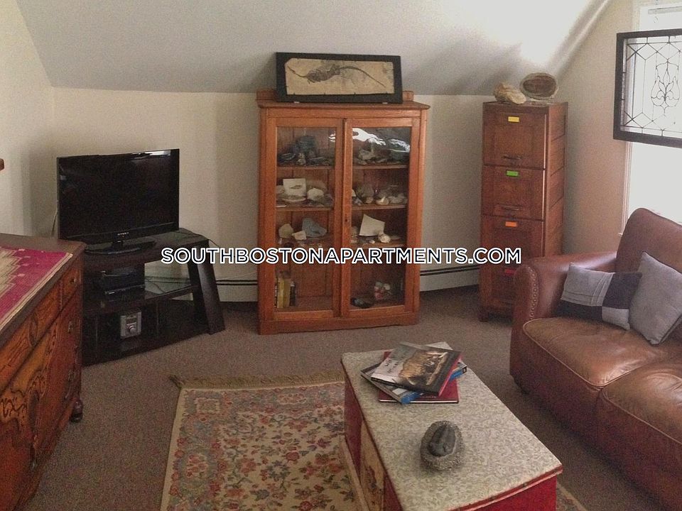 2nd image of 14 Rogers St #2AX
