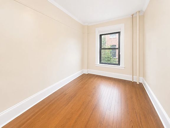 5th image of 49 Kingston Ave #2R