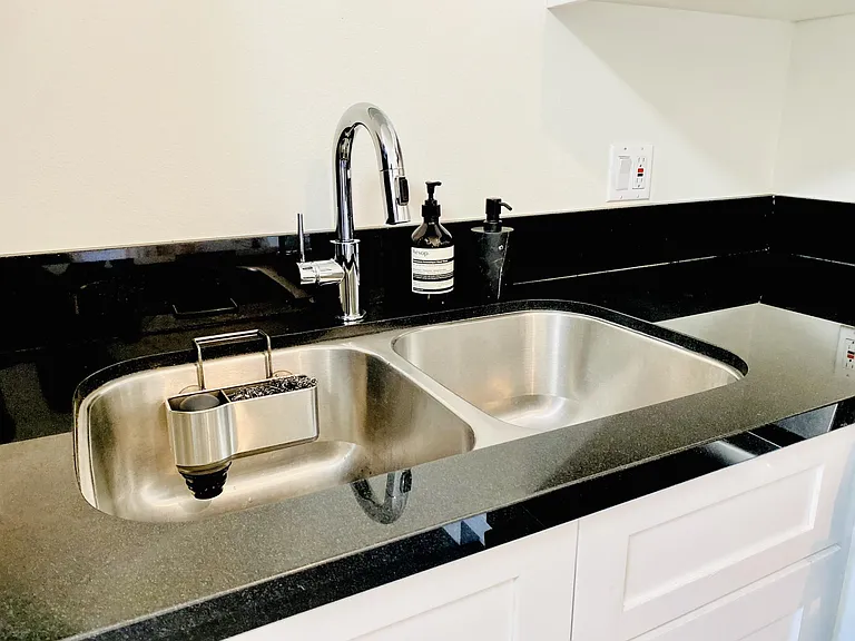 536 N Westmoreland Ave #203 — Photo 9