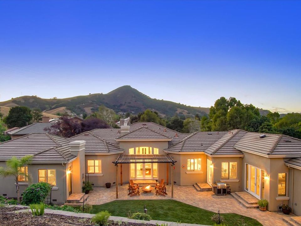 1st image of 16610 Glenn Canyon Ct
