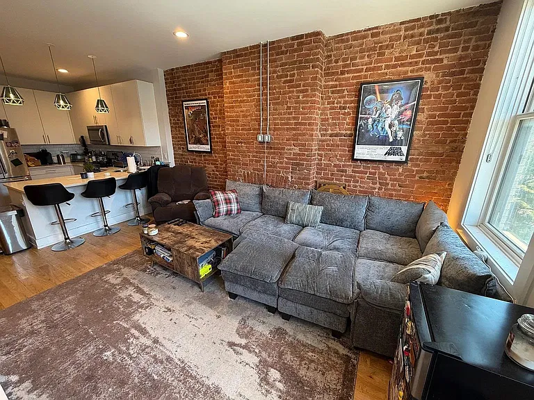 419 Washington St #2 — Photo 5
