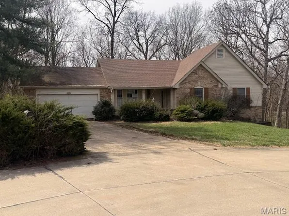 12 Scarlet Oak Ct, Lake Saint Louis, MO 63367