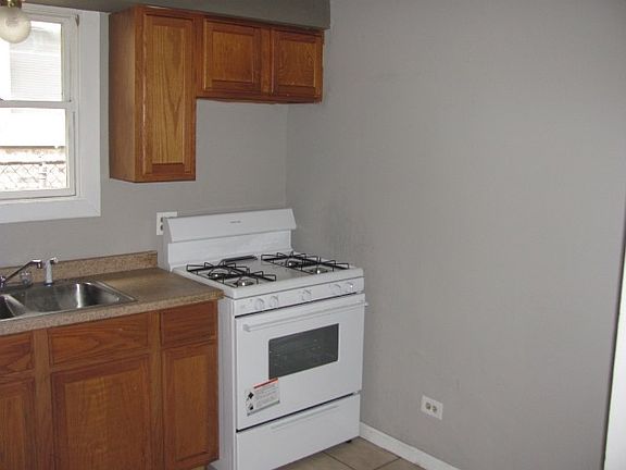 5th image of 7514 S Winchester Ave