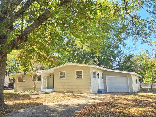 821 Sunshine Drive, Aurora, MO 65605