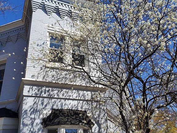 5th image of 1200 D St NE