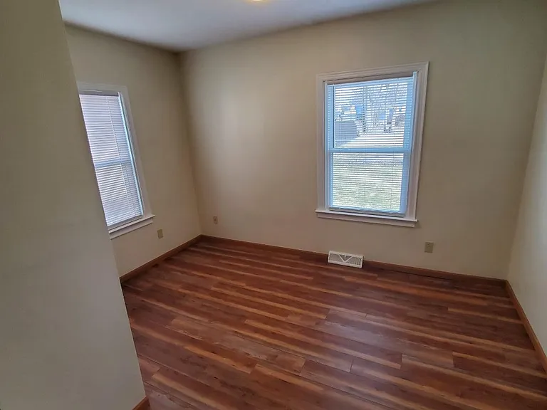 875 S Walnut St — Photo 8