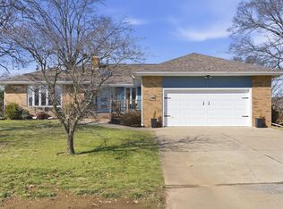 174 Lakeshore Drive S, Blue Eye, MO 65611