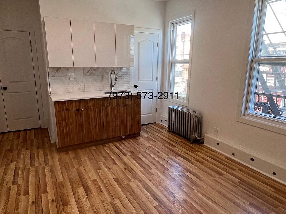 124 President St Passaic, NJ, 07055 Apartments for Rent Zillow