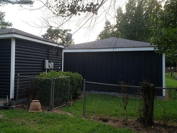 5th image of 240 Woodland Dr
