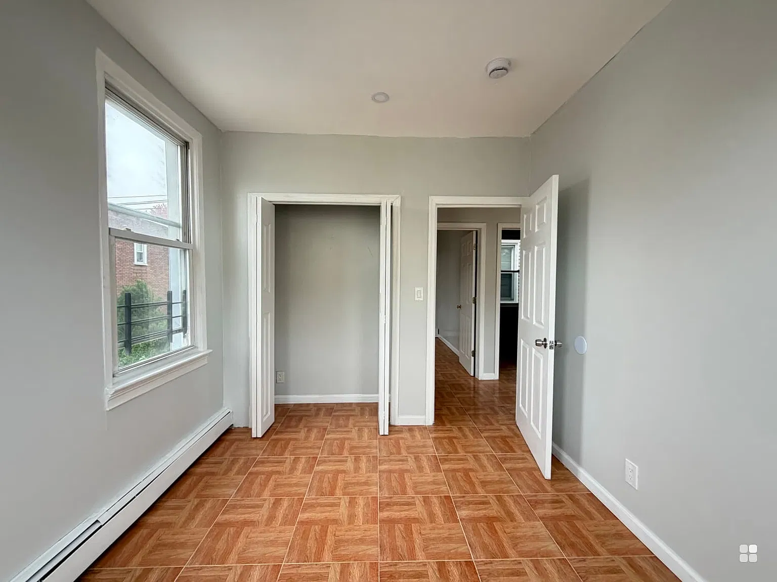 675 John F Kennedy Blvd — Photo 3