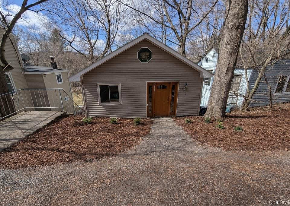 1st image of 109 Putnam Drive