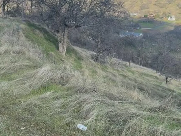 9686 Hernandez Dr, La Grange, CA 95329