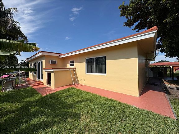 4th image of 8250 NW 66th Ter