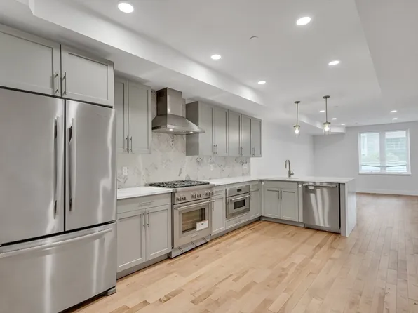 50 Hichborn St #408, Boston, MA 02135