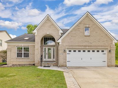 20798 Oakridge Dr, Clinton Township, MI, 48036