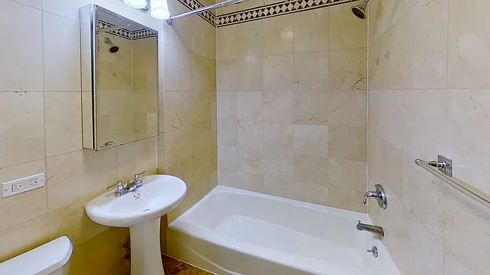 Rented by Compass | media 14