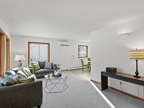 4th image of 641 8th St N