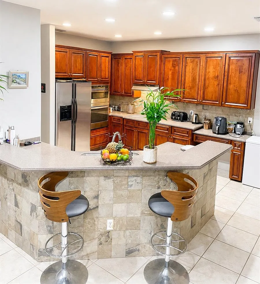 5 bed, 3.0 bath, 2976 sqft, $3,300 — Photo 4