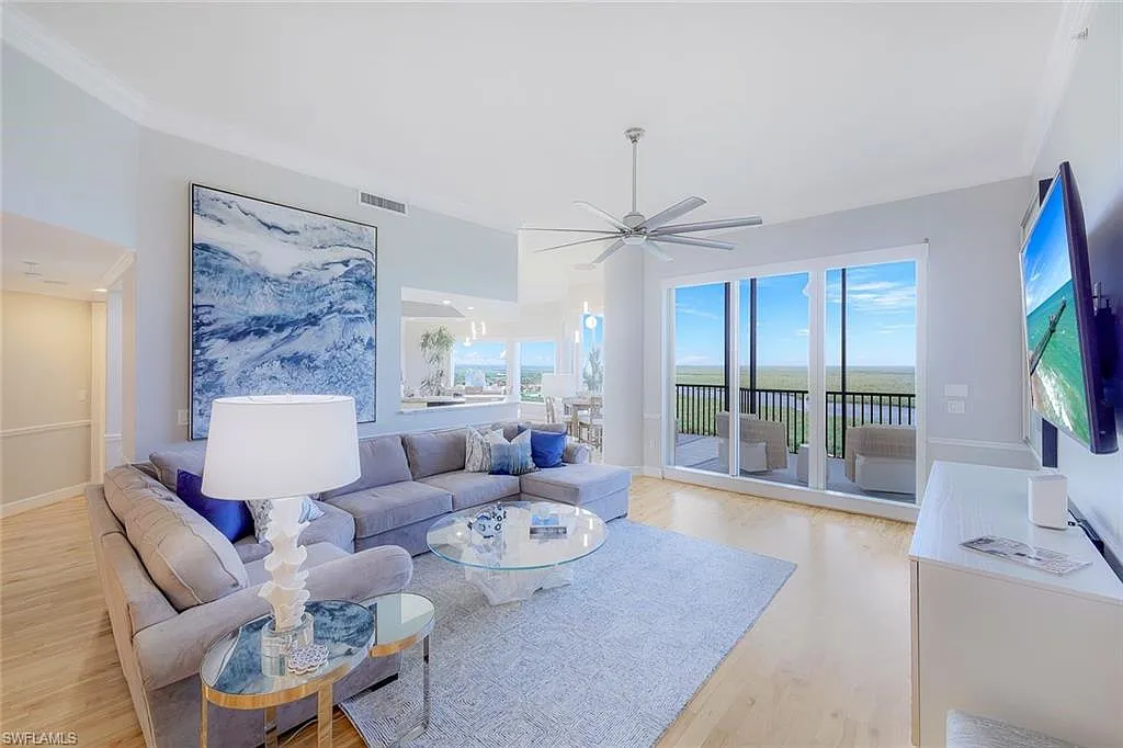 2 bed, 2.5 bath, 2349 sqft, $10,000 — Photo 3