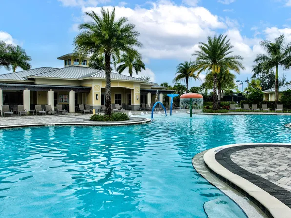 2612 Blossom Way, Naples, FL 34120