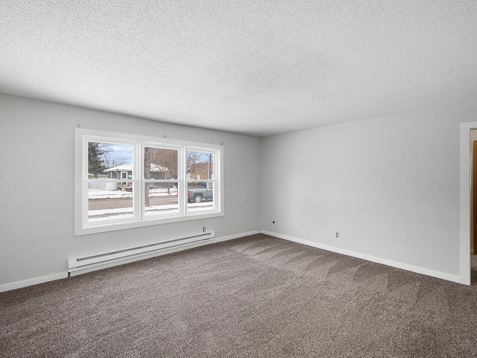 2 bed, 750 sqft, $850 — Photo 3