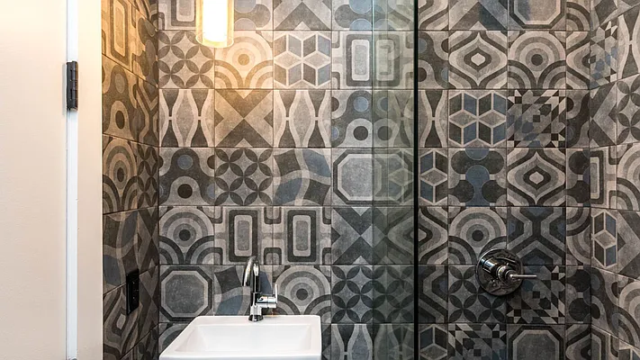 Rented by Nooklyn NYC LLC | media 21