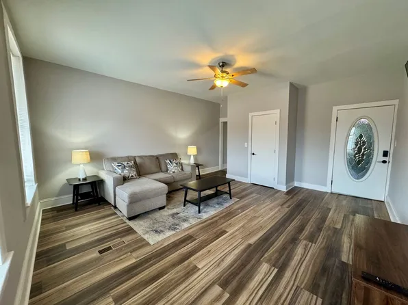 110 N Mecklenburg Ave, South Hill, VA 23970