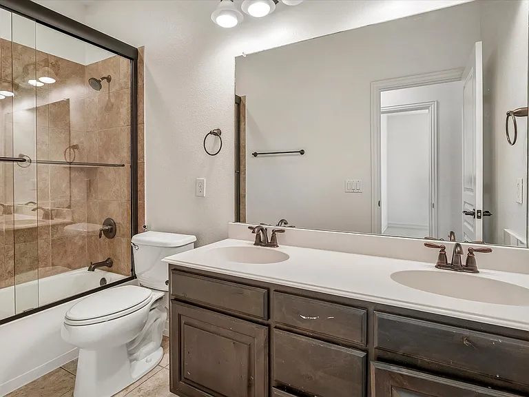 1037 Everglades Dr — Photo 13