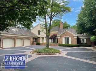 458 Chalfonte Ave, Grosse Pointe Farms, MI 48236