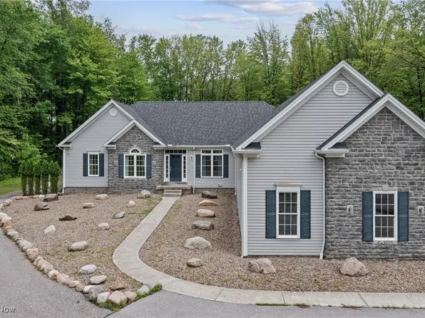 10565 Valley View Rd, Northfield, OH 44067