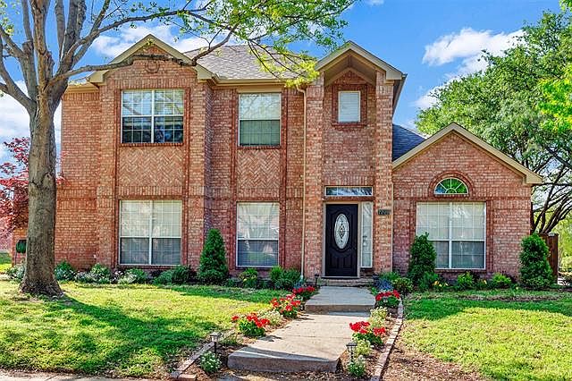 1st image of 7709 Glenoaks Dr