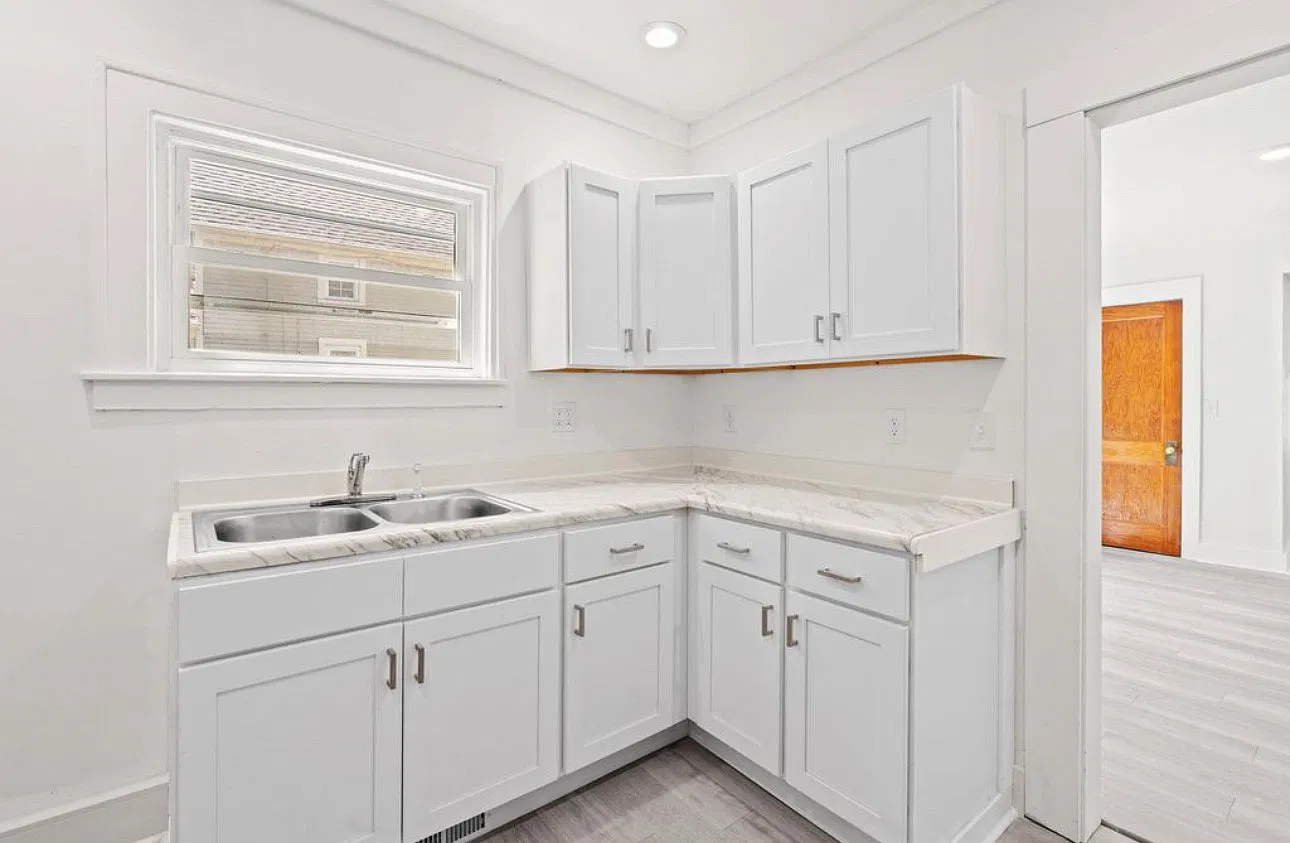 2 bed, $1,800 — Photo 1