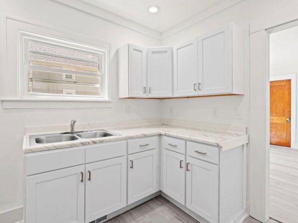 1568 Forrest Ave NE #2