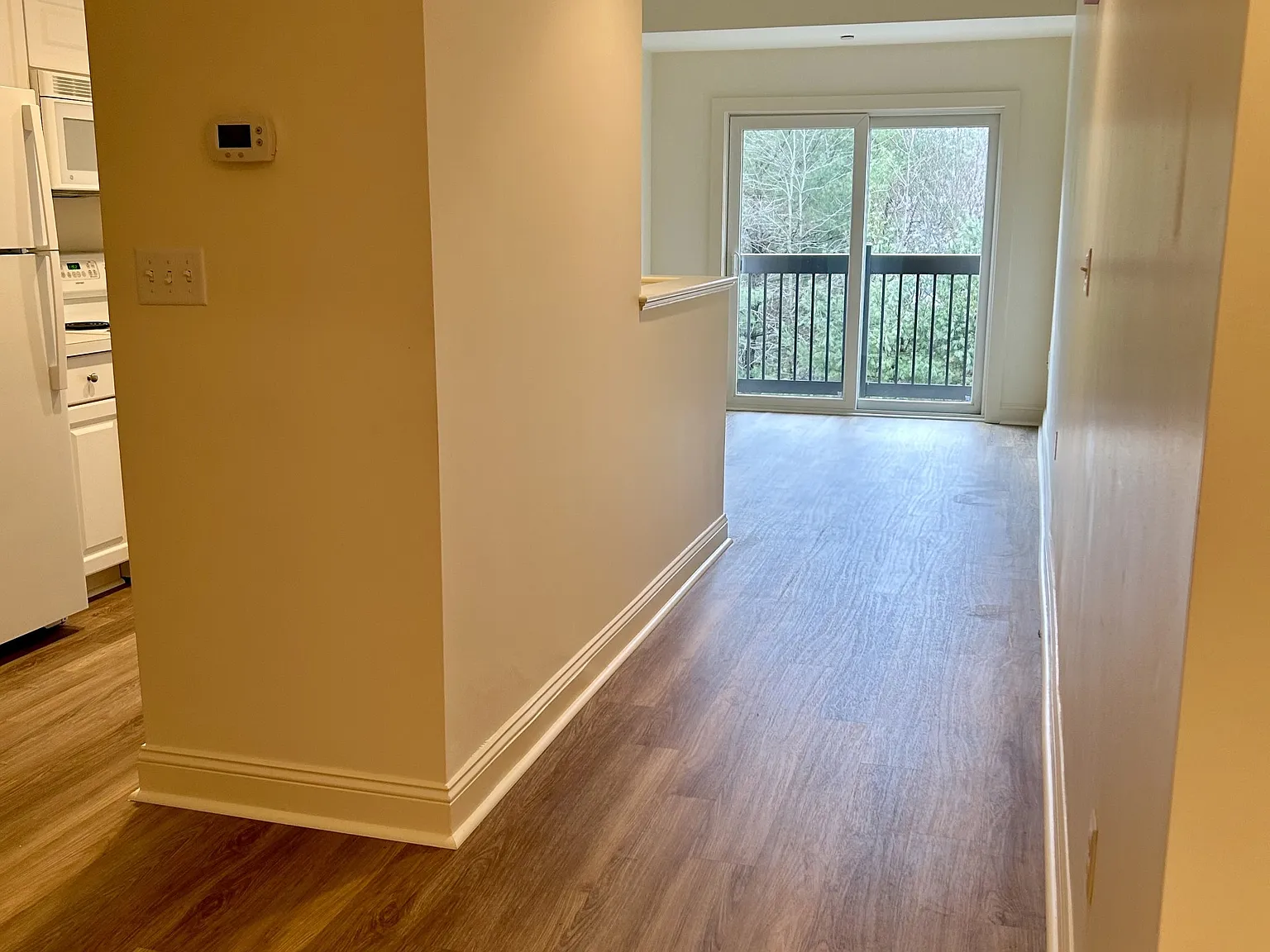 Warner Woods Apartments — Photo 4