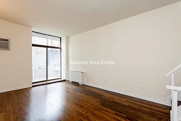 Rented by Mirador Real Estate | media 22