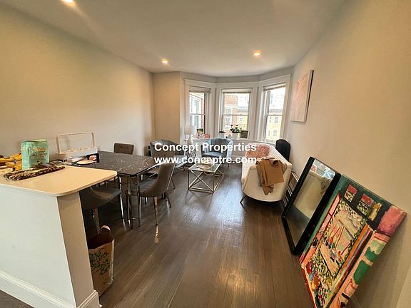 2nd image of 110 Queensberry St #107