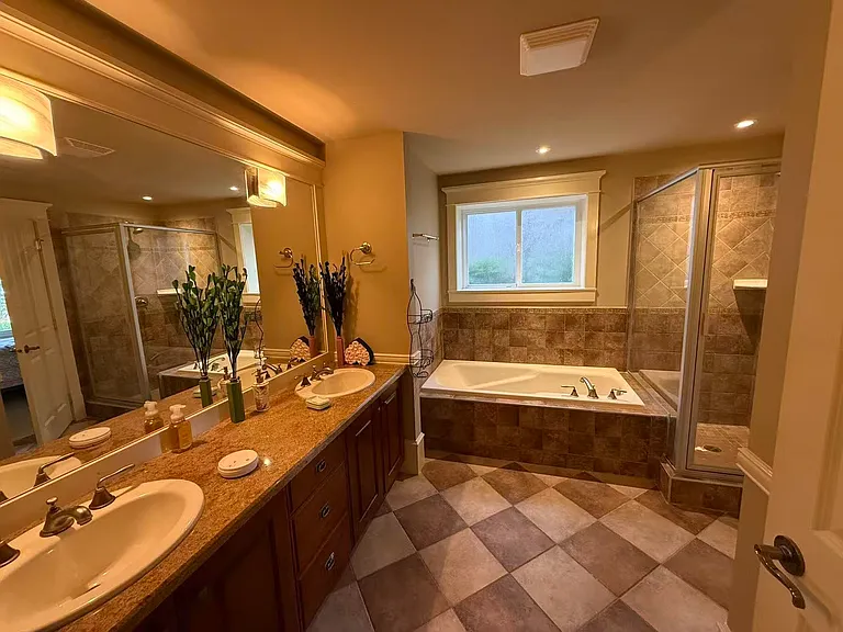 750 Greenwood Rd #2 — Photo 14
