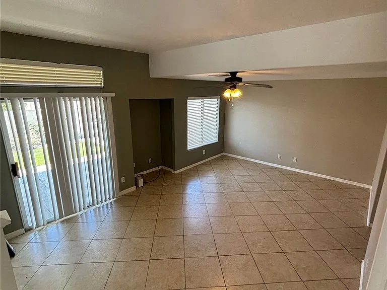 7909 Constantinople Ave — Photo 12